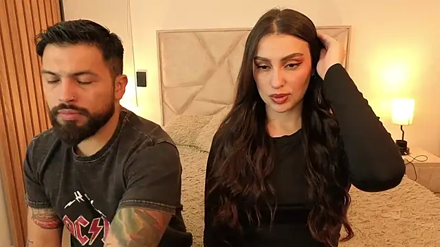 Snapshot of teseo_and_afroditha_ chatting on 11-26-25, 04:01 teseo and afroditha online show from 11-26-25, 04:01