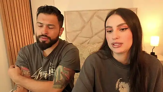 Snapshot of teseo_and_afroditha_ chatting on 12-19-25, 04:05 teseo and afroditha online show from 12-19-25, 04:05