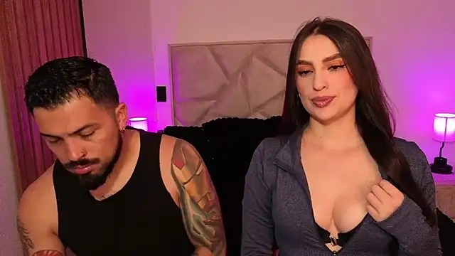 Snapshot of teseo_and_afroditha_ chatting on 04-21-26, 03:35 teseo and afroditha online show from 04-21-26, 03:35