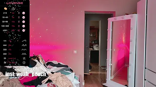 Snapshot of KristinaMoon chatting on 11-02-25, 10:42 KristinaMoon online show from 11-02-25, 10:42