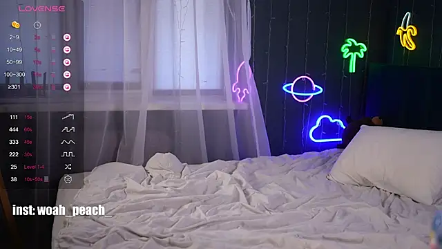 Snapshot of KristinaMoon chatting on 11-28-25, 09:20 KristinaMoon online show from 11-28-25, 09:20