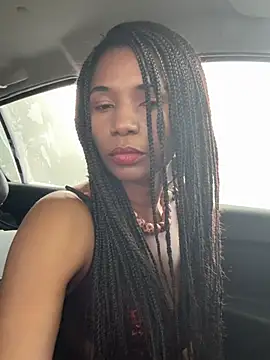 Snapshot of Shantel-Olivia chatting on 06-19-26, 07:03 Shantel-Olivia online show from 06-19-26, 07:03