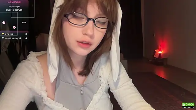 Snapshot of electric_babe chatting on 07-03-26, 08:04 electric babe online show from 07-03-26, 08:04
