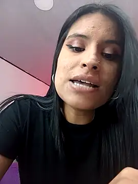 Snapshot of _elektrah chatting on 10-02-25, 07:06  elektrah online show from 10-02-25, 07:06