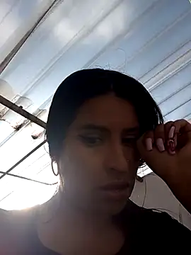 Snapshot of _elektrah chatting on 09-19-25, 09:19  elektrah online show from 09-19-25, 09:19