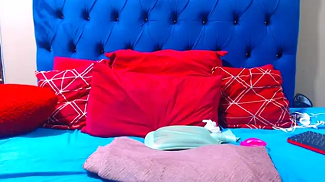 Snapshot of ebonycandy10 chatting on 07-07-26, 06:47 ebonycandy10 online show from 07-07-26, 06:47