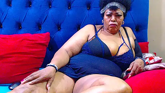 ebonycandy10 online show from 04-10-26, 07:10