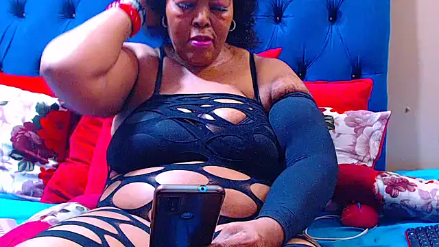 ebonycandy10 online show from 10-22-25, 07:30