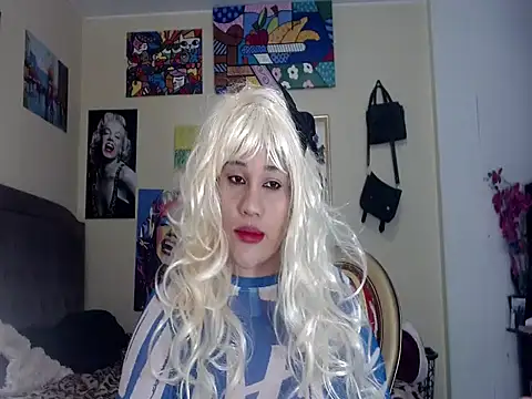 Snapshot of melissa4855 chatting on 11-17-25, 12:58 melissa4855 online show from 11-17-25, 12:58