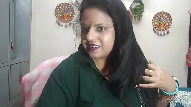 Snapshot of Sexy_komolika chatting on 03-31-26, 03:36 Sexy komolika online show from 03-31-26, 03:36
