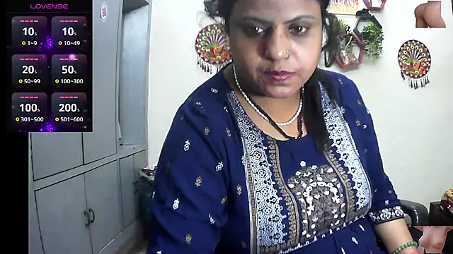 Snapshot of Sexy_komolika chatting on 05-29-26, 05:19 Sexy komolika online show from 05-29-26, 05:19