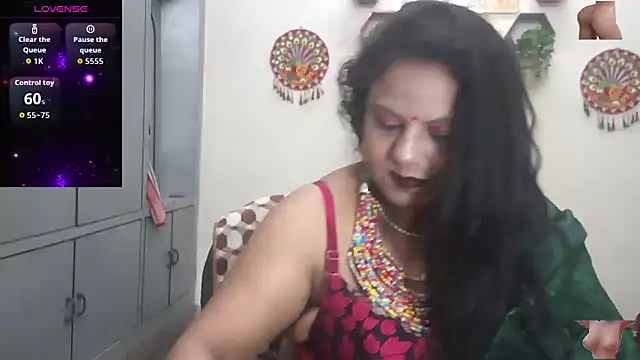 Snapshot of Sexy_komolika chatting on 05-18-26, 11:04 Sexy komolika online show from 05-18-26, 11:04