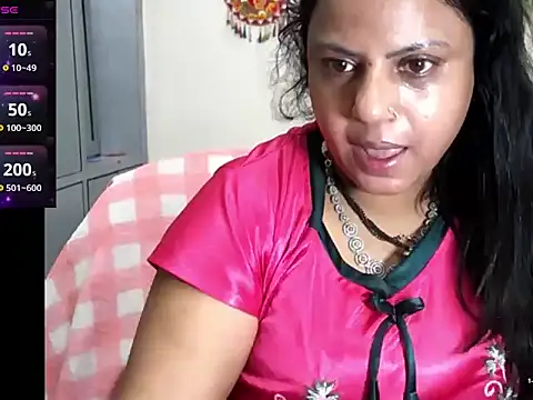 Snapshot of Sexy_komolika chatting on 06-28-26, 01:56 Sexy komolika online show from 06-28-26, 01:56