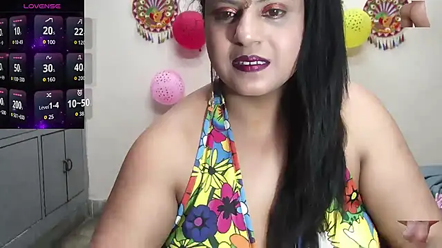 Snapshot of Sexy_komolika chatting on 03-12-26, 03:16 Sexy komolika online show from 03-12-26, 03:16