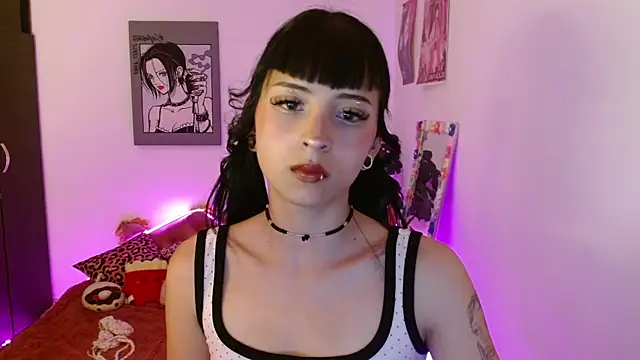 Snapshot of Kind_Scarlett chatting on 02-11-26, 12:43 Kind Scarlett online show from 02-11-26, 12:43