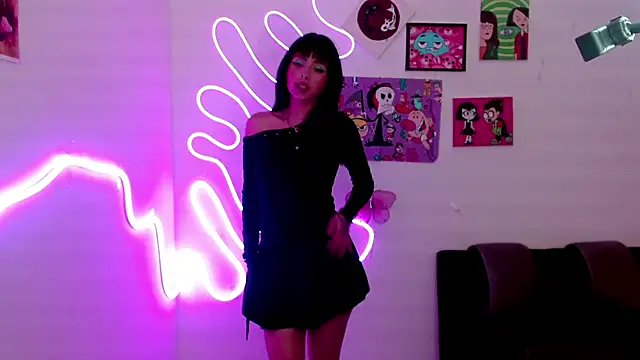 Kind Scarlett online show from 02-04-25, 01:02