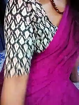 Snapshot of rashmikagowda chatting on 04-19-26, 01:01 rashmikagowda online show from 04-19-26, 01:01