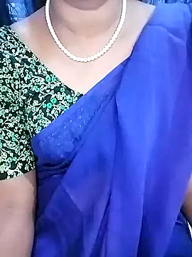 Snapshot of rashmikagowda chatting on 08-08-26, 08:10 rashmikagowda online show from 08-08-26, 08:10