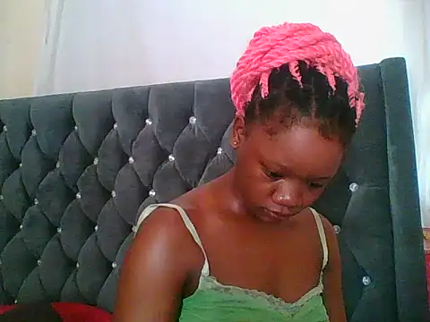 HotJeylee online show from 12-14-25, 09:04