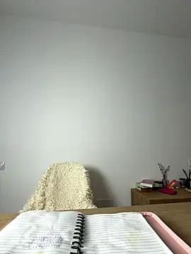 streetdoll online show from 12-03-25, 08:36