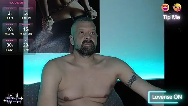 Snapshot of northman1977 chatting on 02-15-25, 03:50 northman1977 online show from 02-15-25, 03:50
