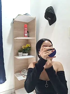 royalgirls x online show from 04-15-26, 09:15