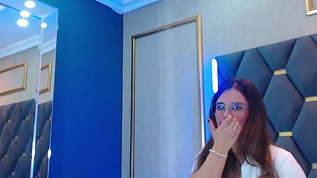 ThaniaJones online show from 11-13-25, 12:09