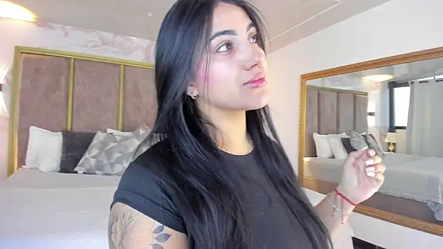 Snapshot of PaulinaDuarte chatting on 04-04-26, 11:50 PaulinaDuarte online show from 04-04-26, 11:50