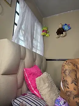 Snapshot of PaulinaDuarte chatting on 03-21-26, 11:14 PaulinaDuarte online show from 03-21-26, 11:14