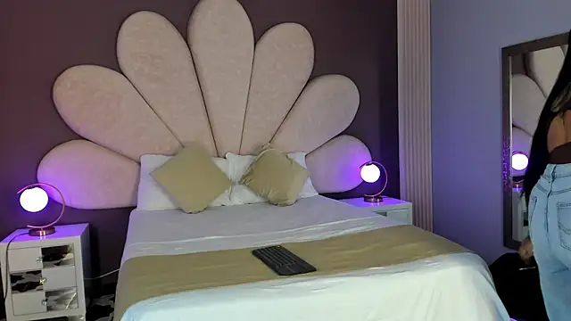 Snapshot of PaulinaDuarte chatting on 03-11-26, 12:10 PaulinaDuarte online show from 03-11-26, 12:10