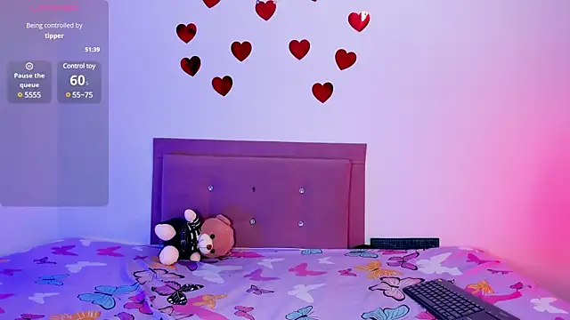 Snapshot of ConnyBlare chatting on 02-18-25, 04:48 ConnyBlare online show from 02-18-25, 04:48