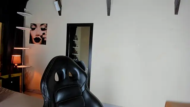 EmiliWilliams online show from 11-21-25, 11:48