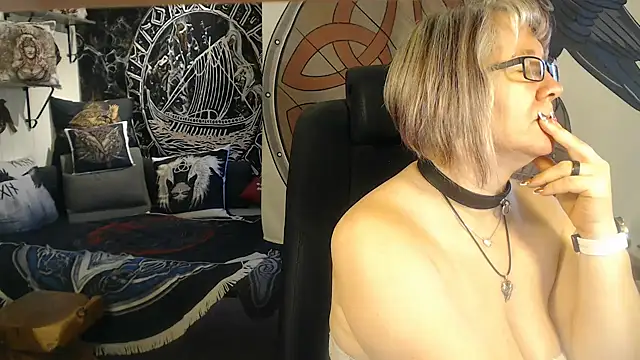 TittenMichelle online show from 10-09-25, 06:36