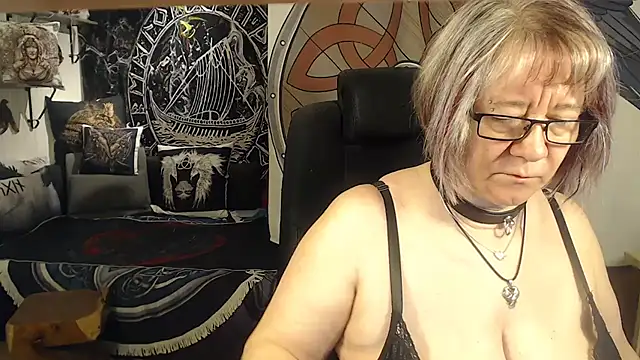 TittenMichelle online show from 04-12-26, 04:05