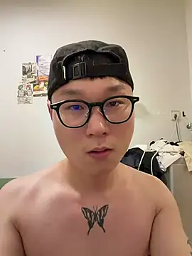 Eric246 online show from 06-26-26, 03:51