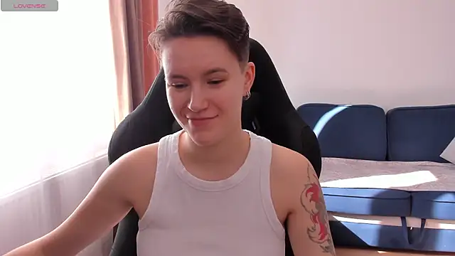 JessieFlower online show from 09-18-25, 08:17