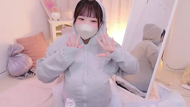 Snapshot of HONO_cha chatting on 03-16-25, 11:38 HONO cha online show from 03-16-25, 11:38