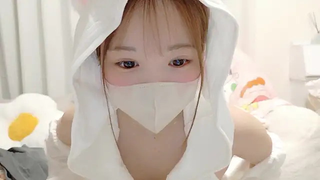 Snapshot of HONO_cha chatting on 10-26-25, 11:21 HONO cha online show from 10-26-25, 11:21