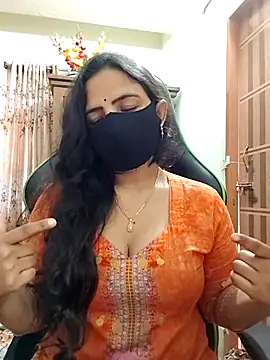 Snapshot of Payel-Sen chatting on 01-19-26, 05:22 Payel-Sen online show from 01-19-26, 05:22