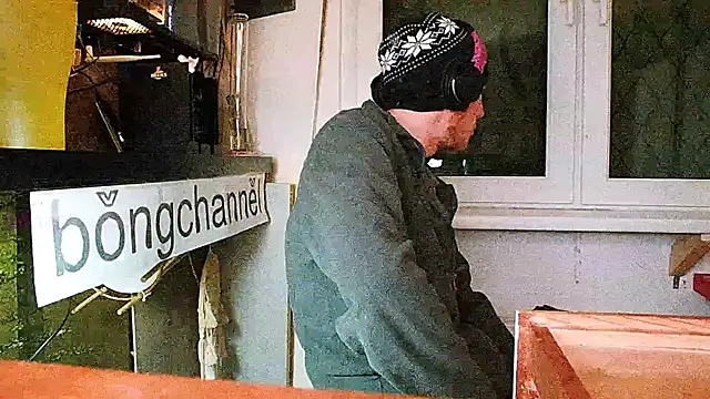 Snapshot of BongChannel chatting on 01-24-25, 07:07 BongChannel online show from 01-24-25, 07:07