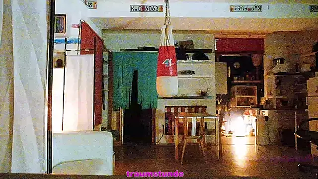 Snapshot of BongChannel chatting on 01-23-25, 07:40 BongChannel online show from 01-23-25, 07:40