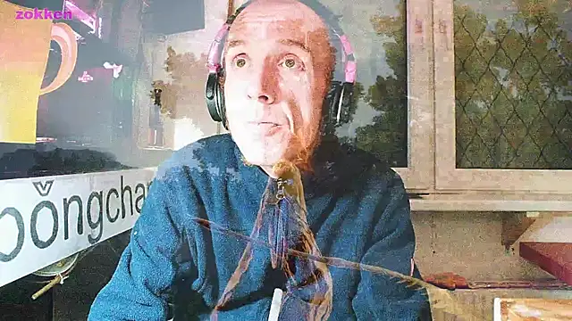 Snapshot of BongChannel chatting on 01-26-25, 06:48 BongChannel online show from 01-26-25, 06:48