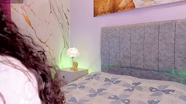 Lana stone  online show from 04-18-26, 04:04