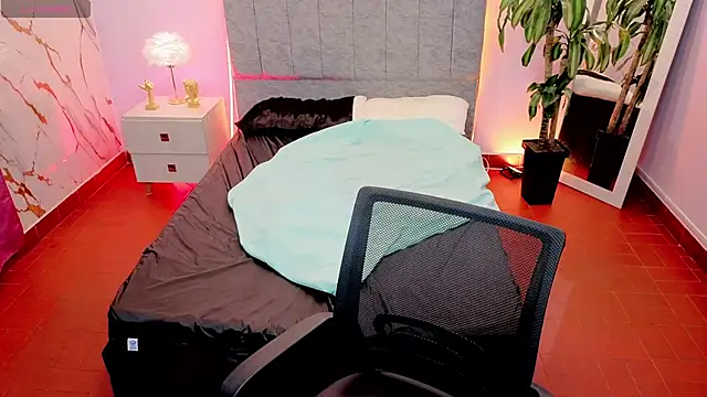 Lana stone  online show from 03-17-26, 03:20