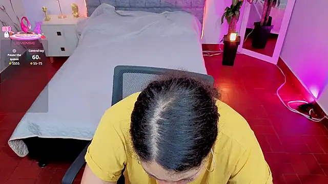 Lana stone  online show from 03-04-26, 03:25