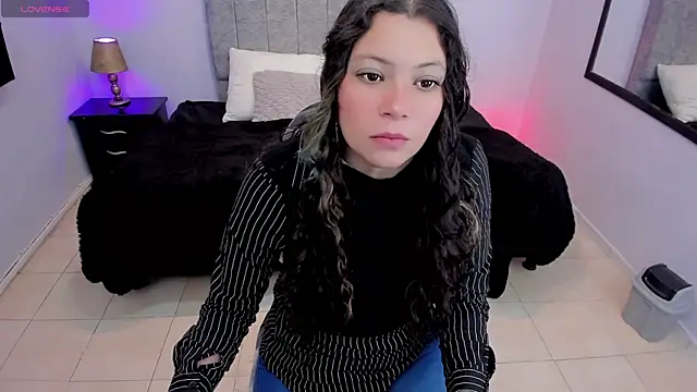 Lana stone  online show from 03-11-25, 07:46