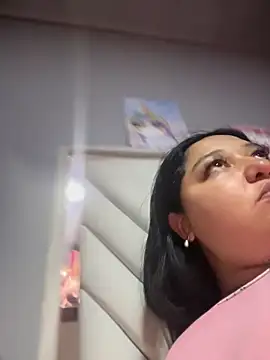 Kym Owens online show from 12-16-25, 03:55