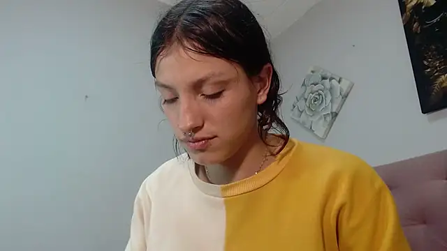 Snapshot of Emma-Wilson chatting on 03-14-25, 05:46 Emma-Wilson online show from 03-14-25, 05:46