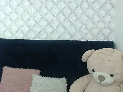 Emma-Wilson online show from 11-25-25, 05:08