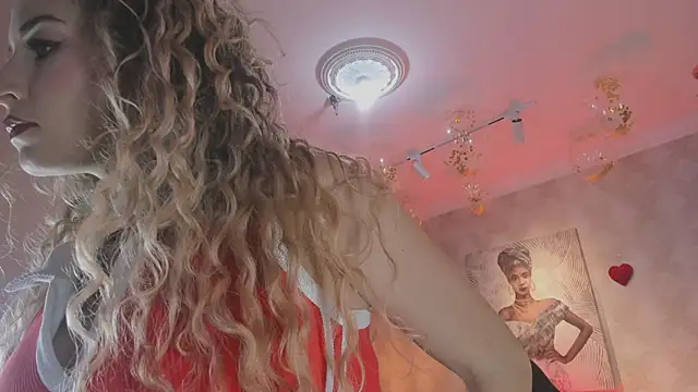 Shantall   online show from 03-19-26, 10:59